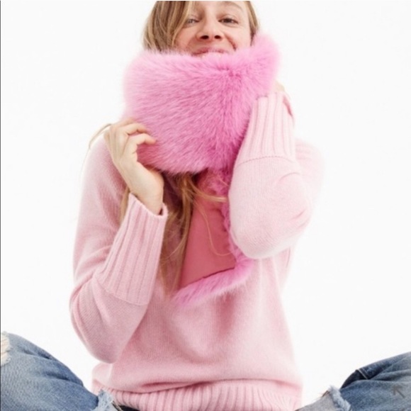 NWT J.Crew Hibiscus Pink Faux Fur Stole Scarf - Picture 3 of 9